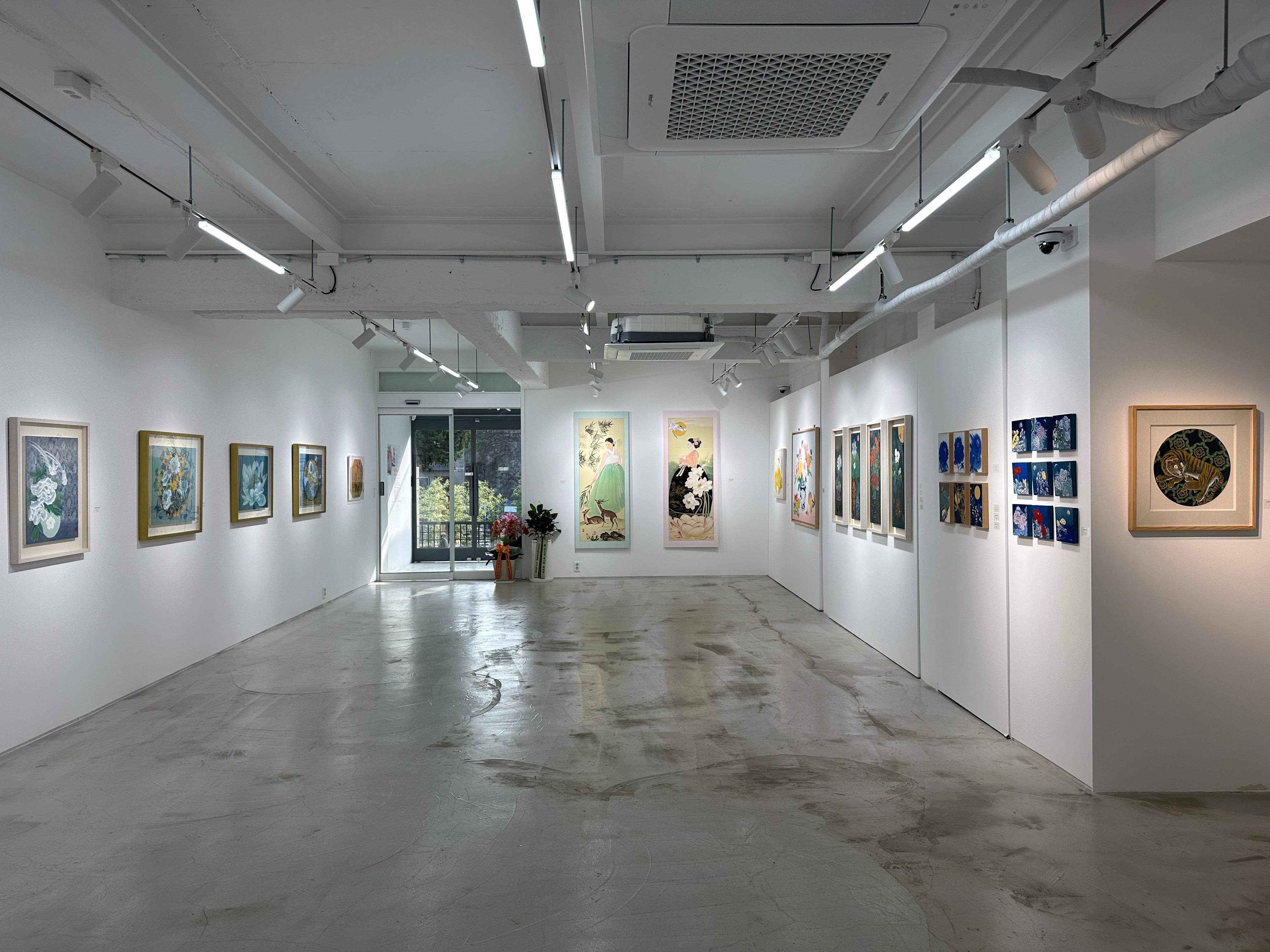전시전경 · Exhibition view · (이미지 출처 = CN 갤러리) · (Image Source = cn gallery)
